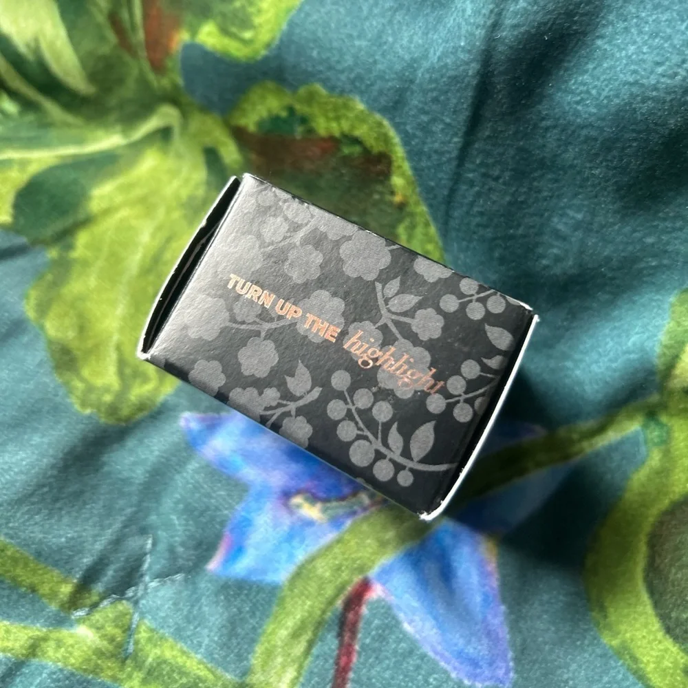 New Butter London Glazen Highlighting Gel in Chandelier - Picture 7 of 8